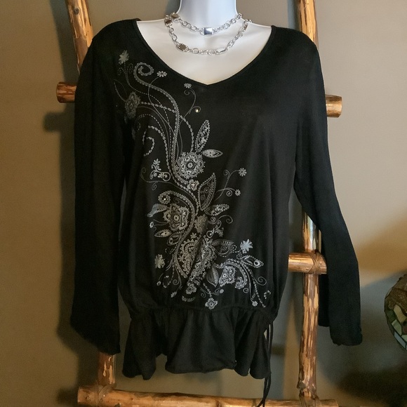 185 Black long sleeve tribal print top - Picture 1 of 2